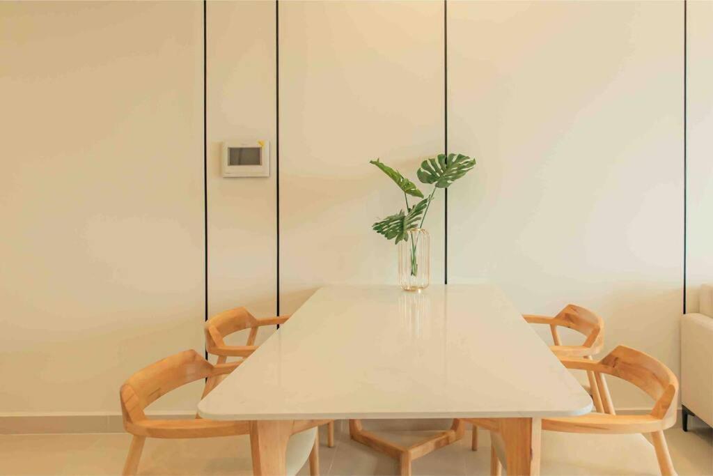 9Trip Stay In Soho Residence - 3 Bedrooms Apartment In District 1, Next To Bui Vien Walking Street - Free Saigon Nightlife Walking Tour Cidade de Ho Chi Minh Exterior foto